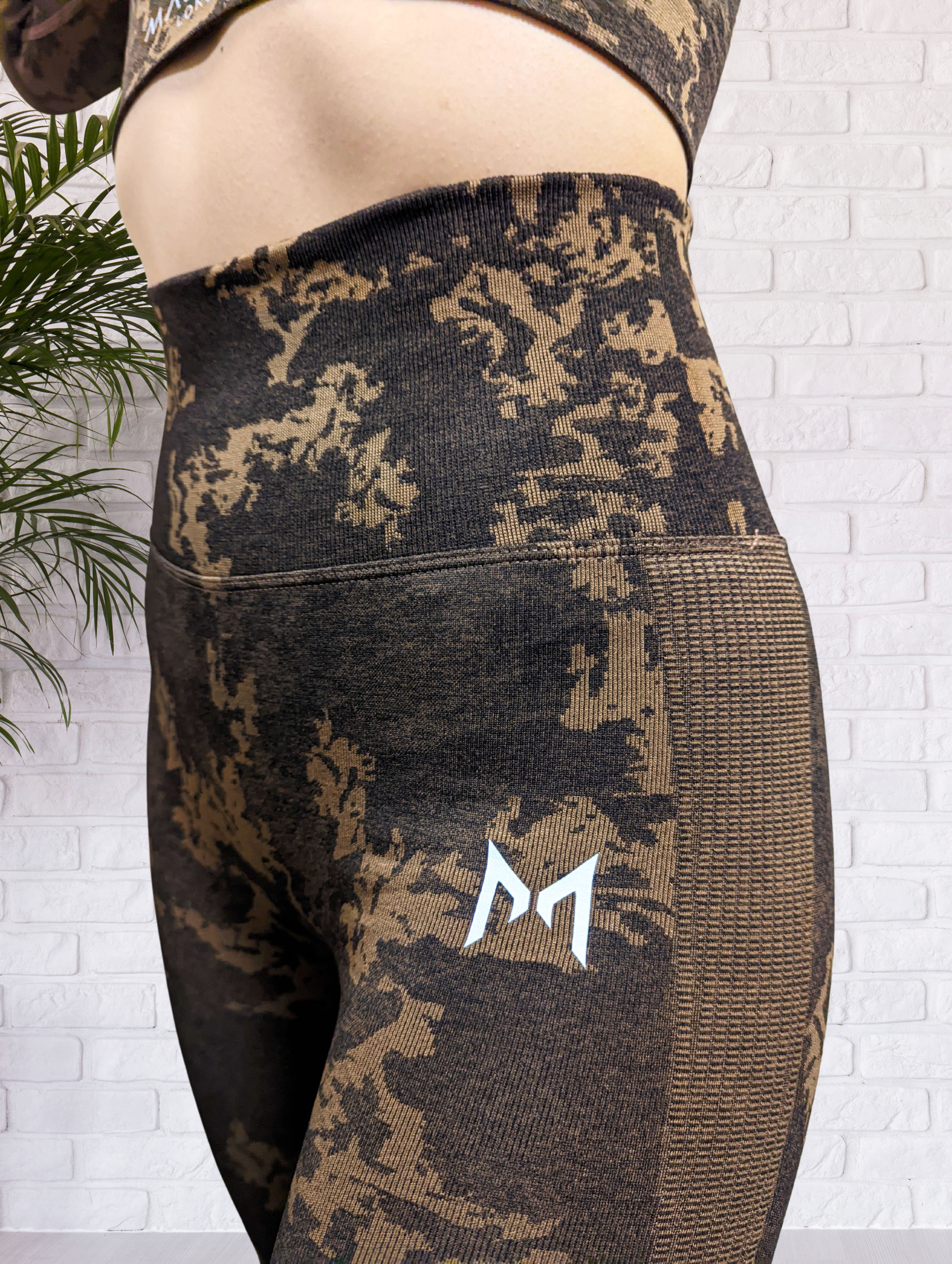 ASTUTE LEGGINGS by MAZRACHI